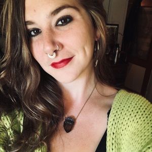 Meet your Posher, Rebecca